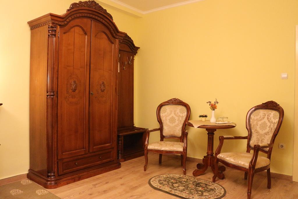 Hotel Astoria Satu Mare Quarto foto